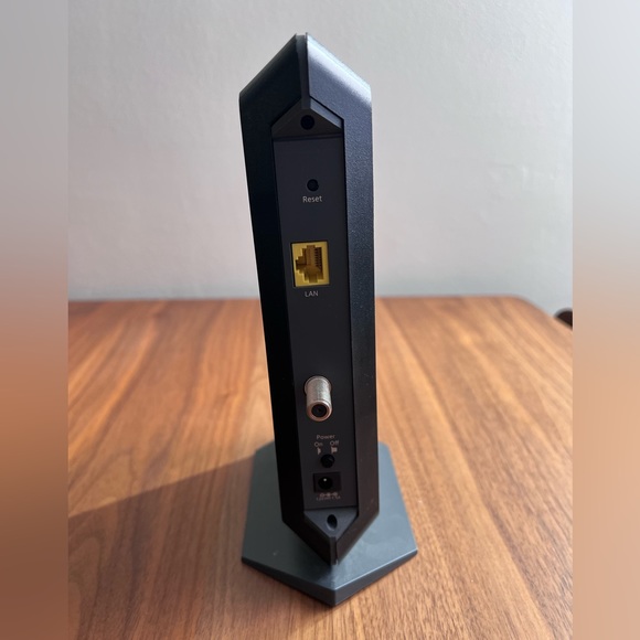 Netgear Cable Modem. Model: CM1000v2 - Picture 2 of 5